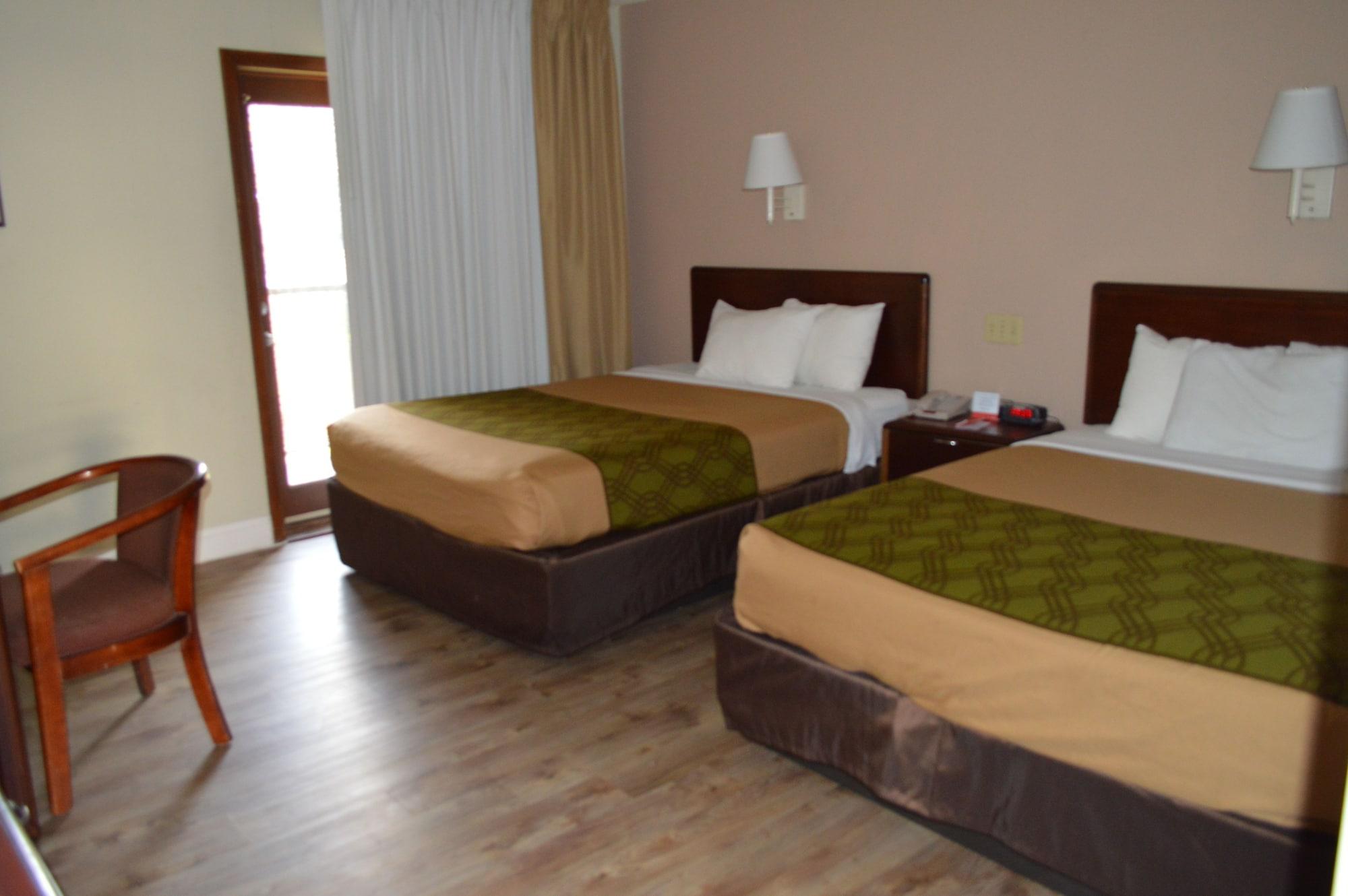 Econo Lodge Inn & Suites On The River Гатлінбург Екстер'єр фото